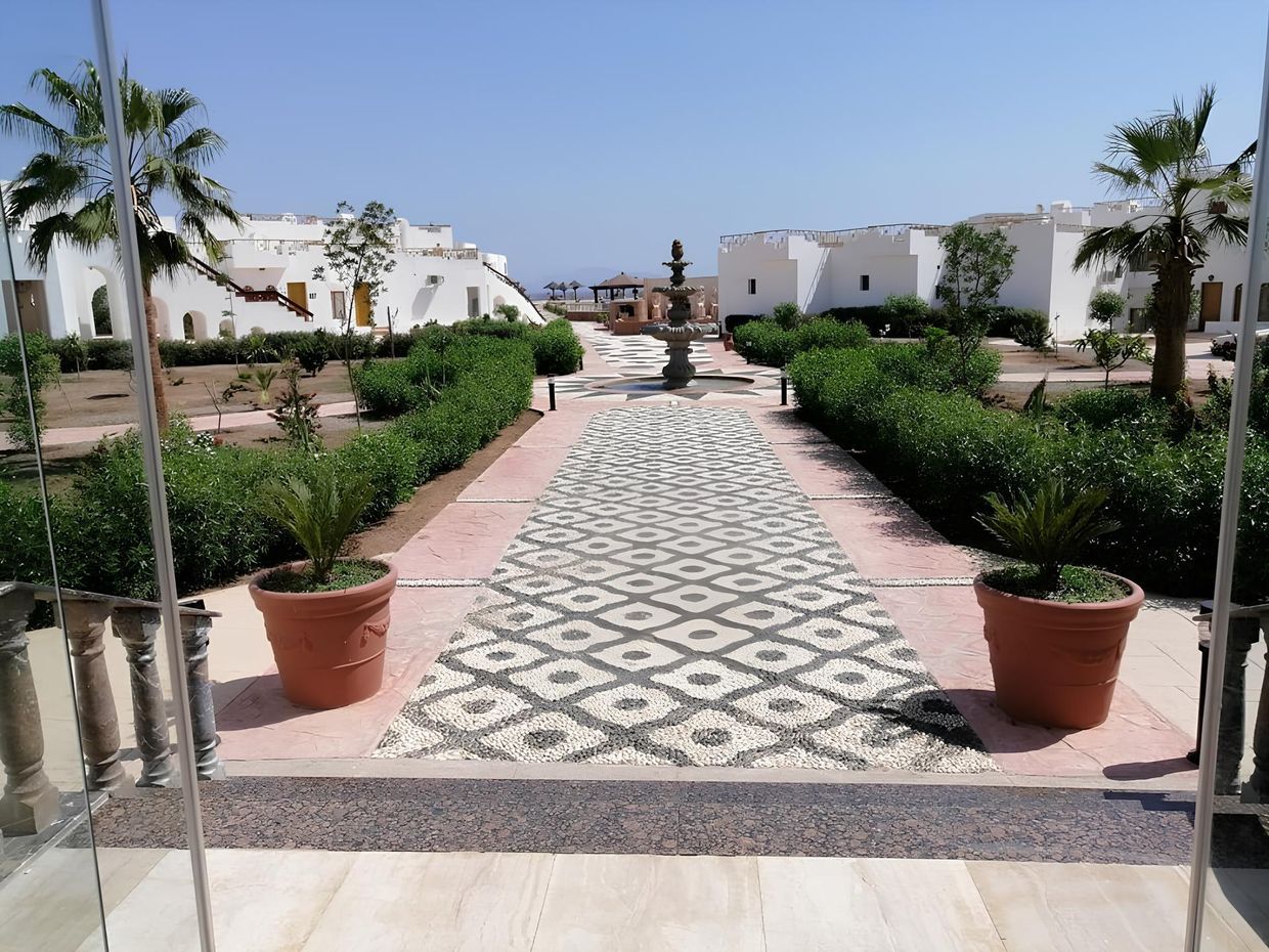 MEGAN HALOMY HOTEL - 17