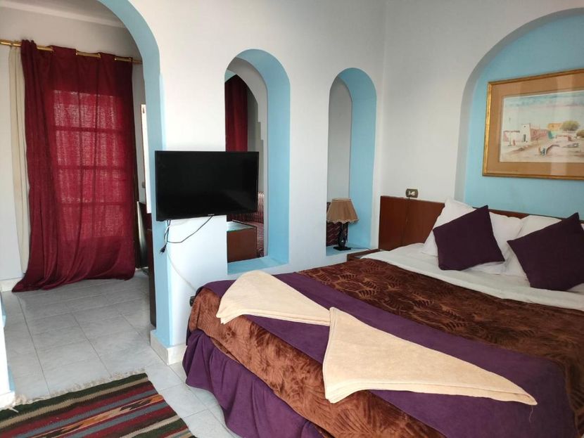 MEGAN HALOMY HOTEL - 4