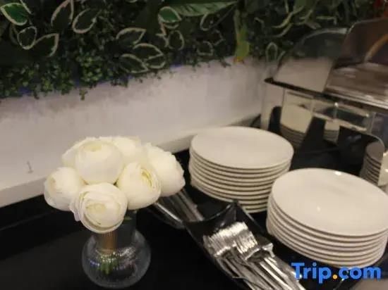 By Rich Hotel - 2