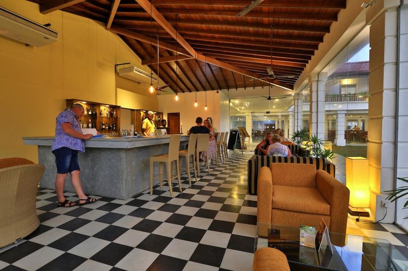 HIBISCUS BEACH HOTEL, WASKADUWA - 3