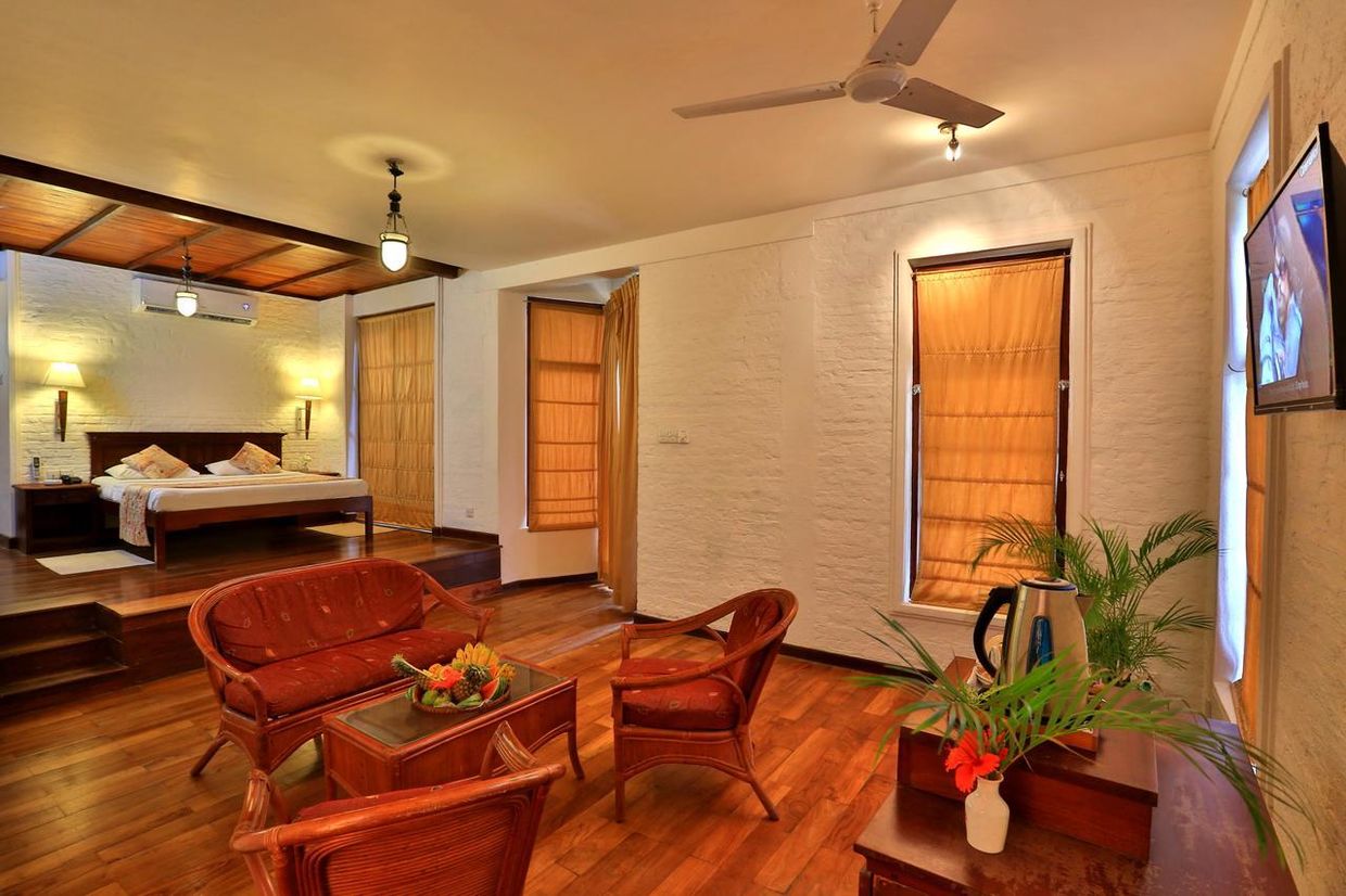 HIBISCUS BEACH HOTEL, WASKADUWA - 9