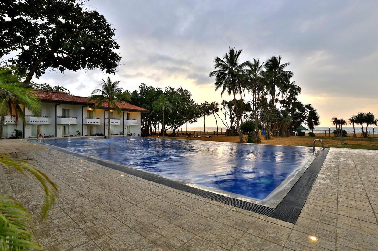 HIBISCUS BEACH HOTEL, WASKADUWA - 10