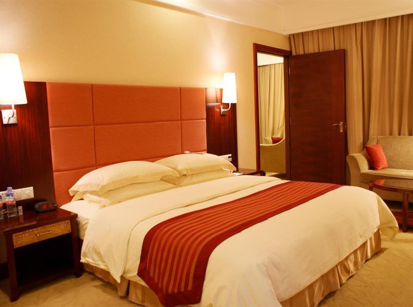 HOLIDAY INN DONGHUA - 3