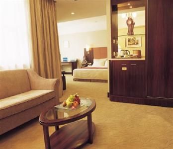 HOLIDAY INN DONGHUA - 9