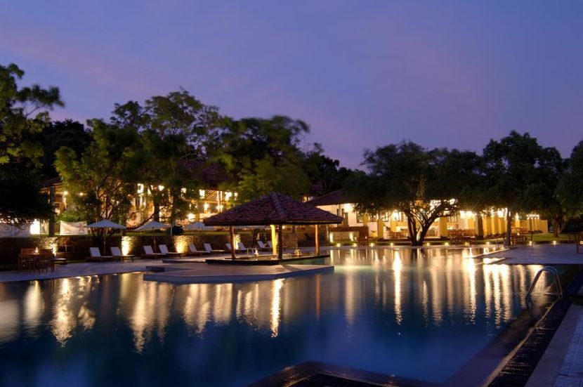 AMAYA LAKE HOTEL - 1
