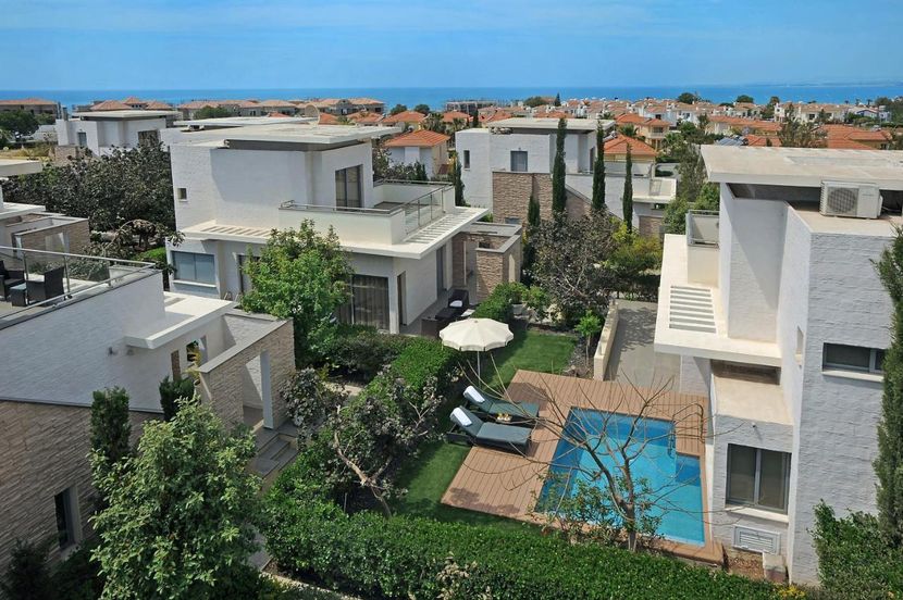 E HOTEL SPA & RESORT - 1
