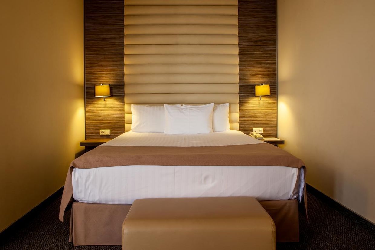 PRESIDENT HOTEL - 17