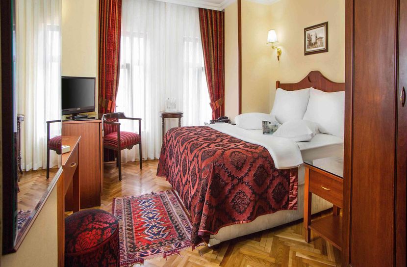 Amber Hotel - 2