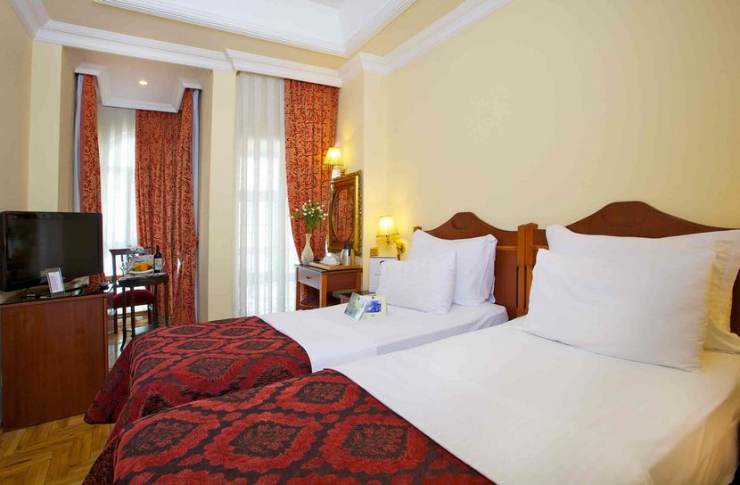 Amber Hotel - 3