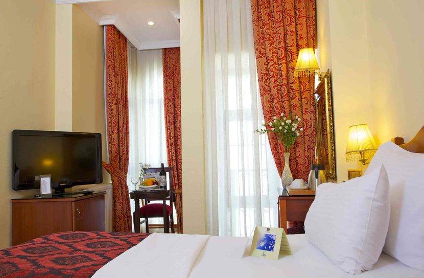 Amber Hotel - 4