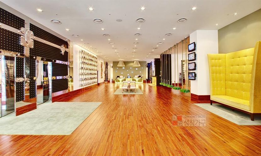 IMPERIAL PALACE BOUTIQUE - 3