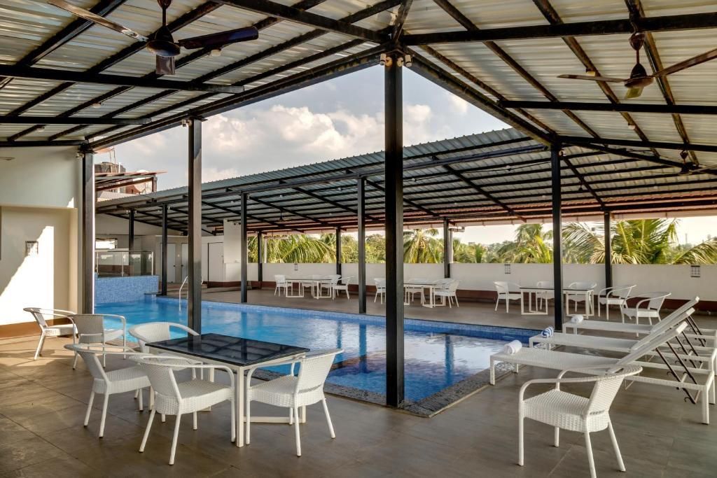 LA BAGA BEACH HOTEL - 7