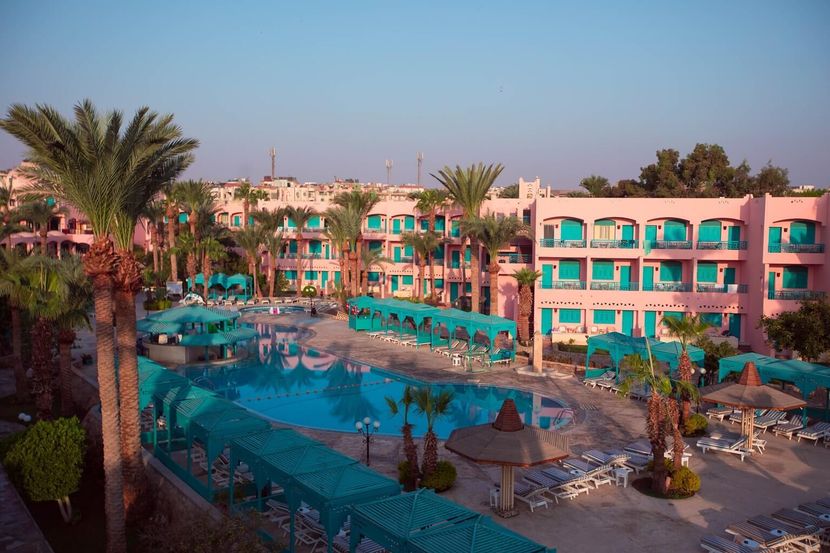 LE PACHA RESORT - 1
