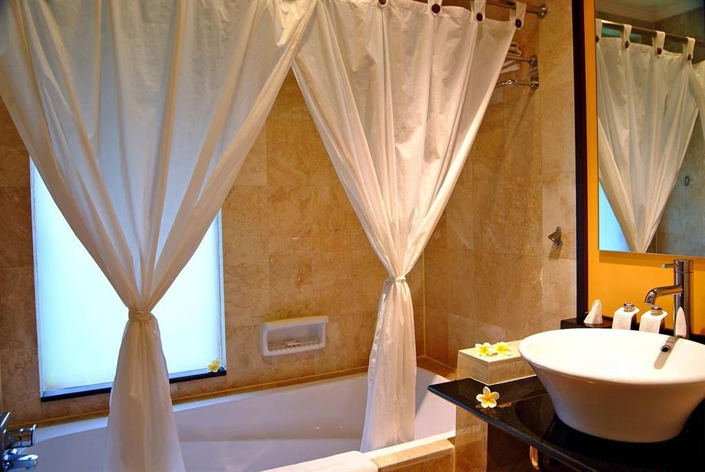 LEGIAN BEACH HOTEL - 26