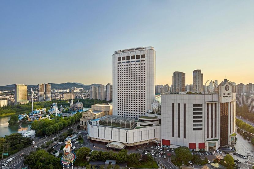 LOTTE HOTEL WORLD - 1