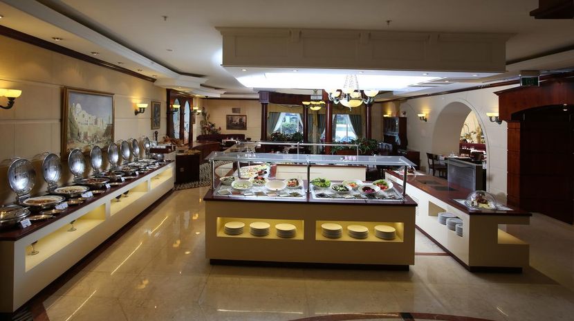 KNIGHT CASTLE HOTEL - 2