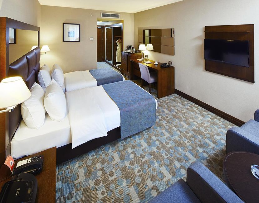 Midtown Hotel - 2