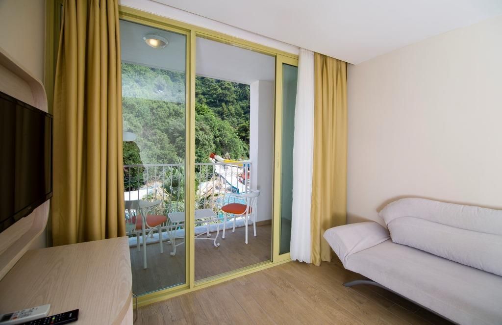 Mirage World Hotel - 24