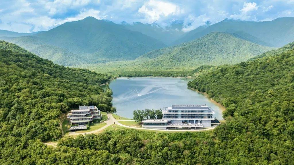 KVARELI LAKE RESORT - 1
