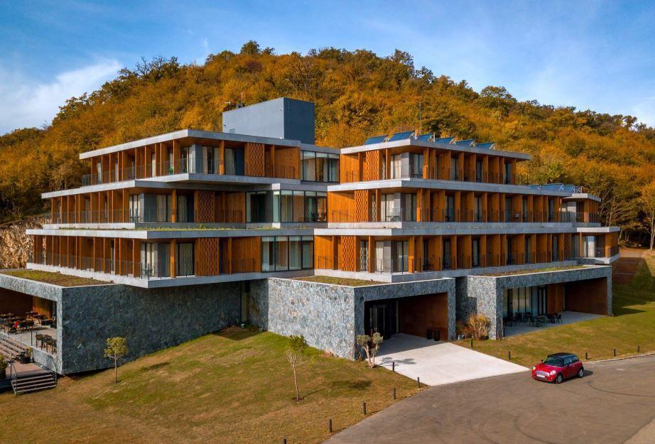 KVARELI LAKE RESORT - 3