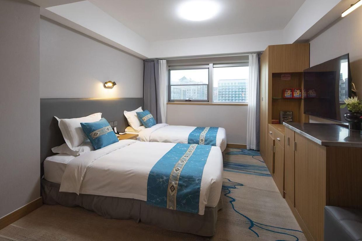 THE NORTH GARDEN  - 11