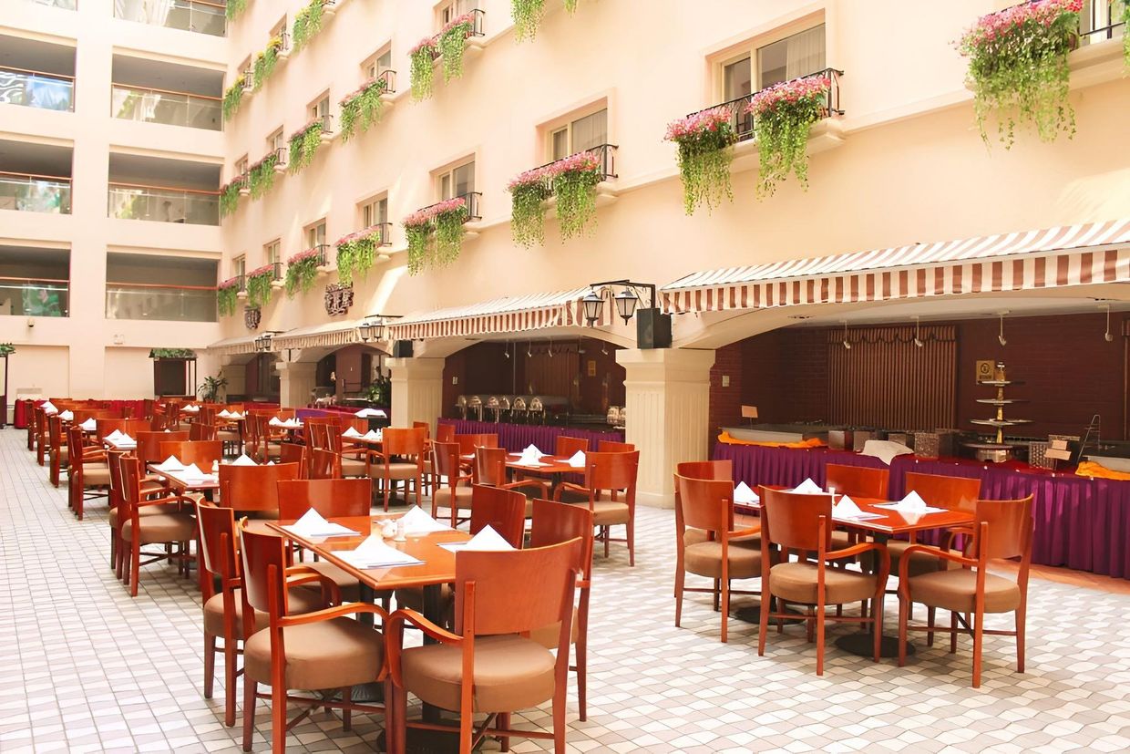 THE NORTH GARDEN  - 23