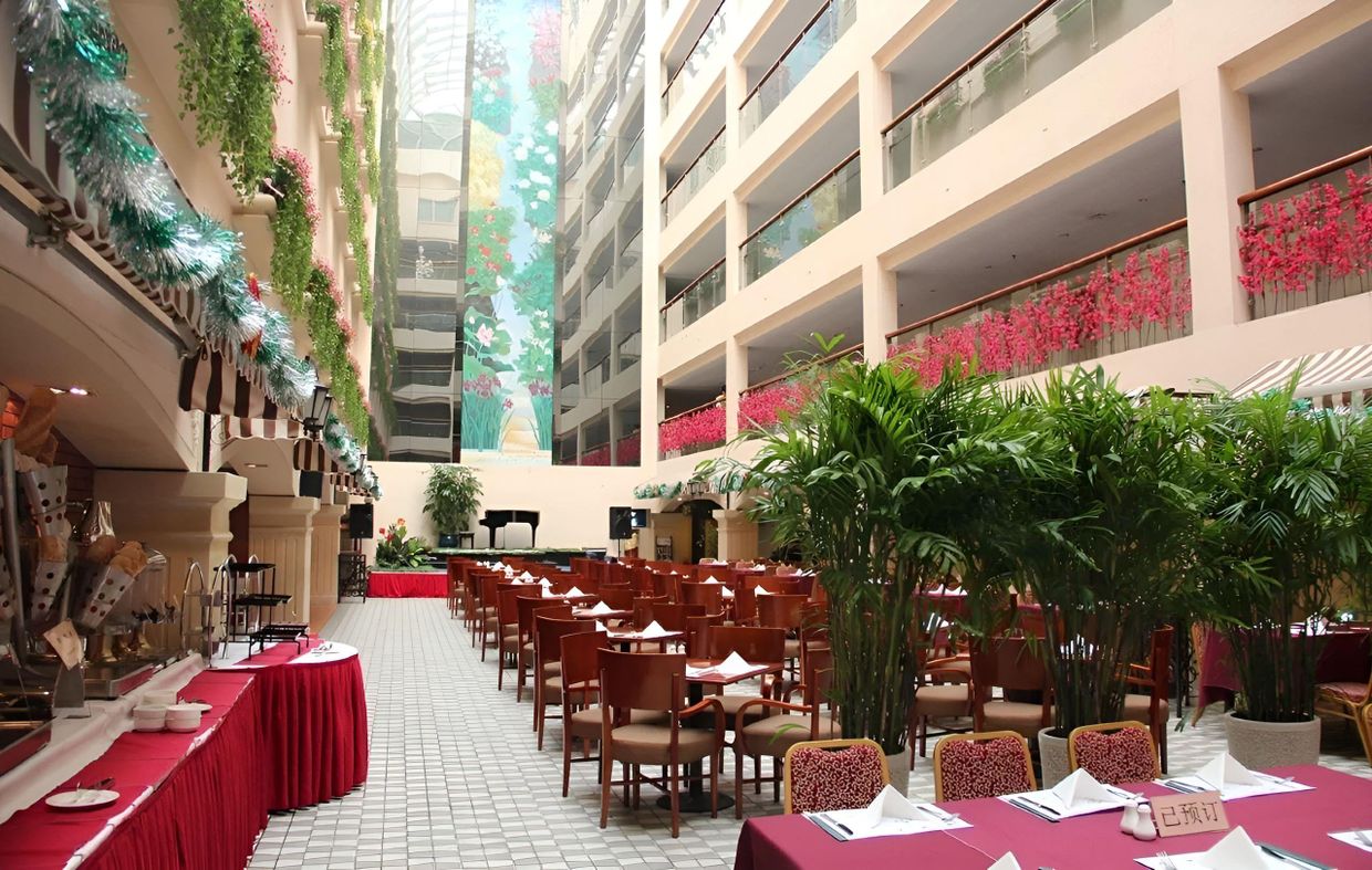 THE NORTH GARDEN  - 24