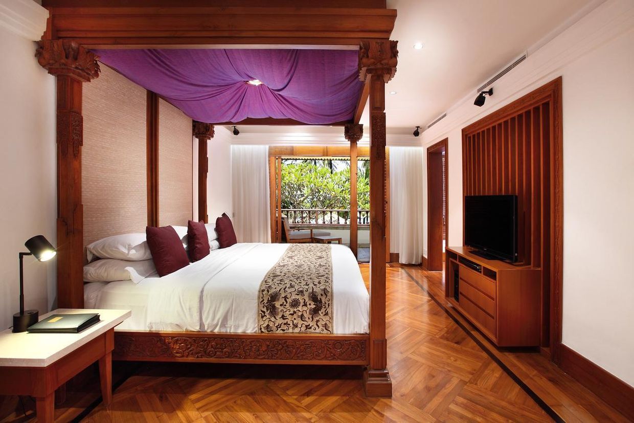 NUSA DUA BEACH HOTEL & SPA - 9