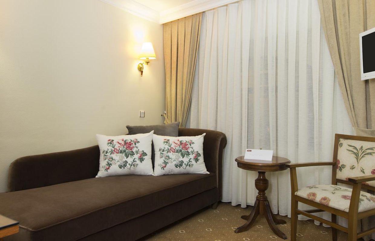 Orient Express Hotel - 8