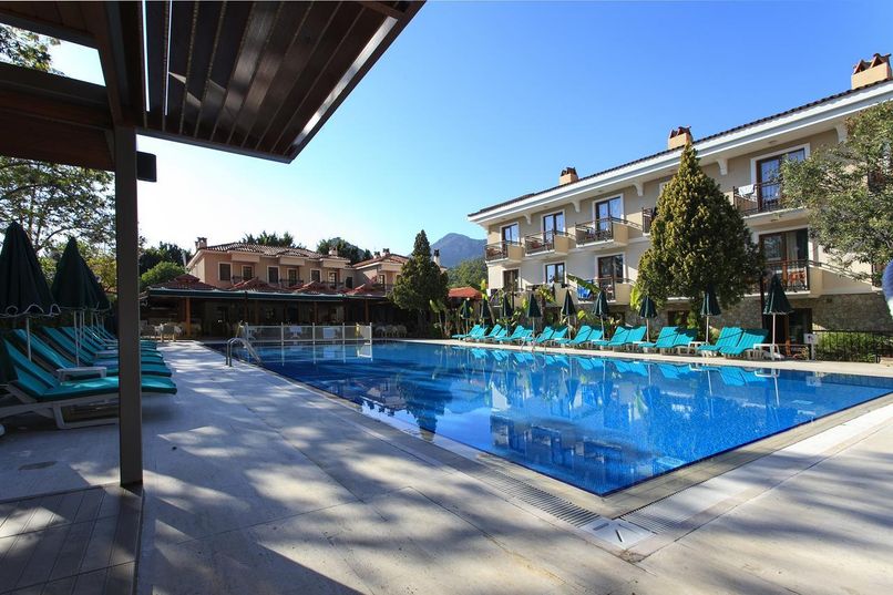 Perdikia Beach Hotel - 1