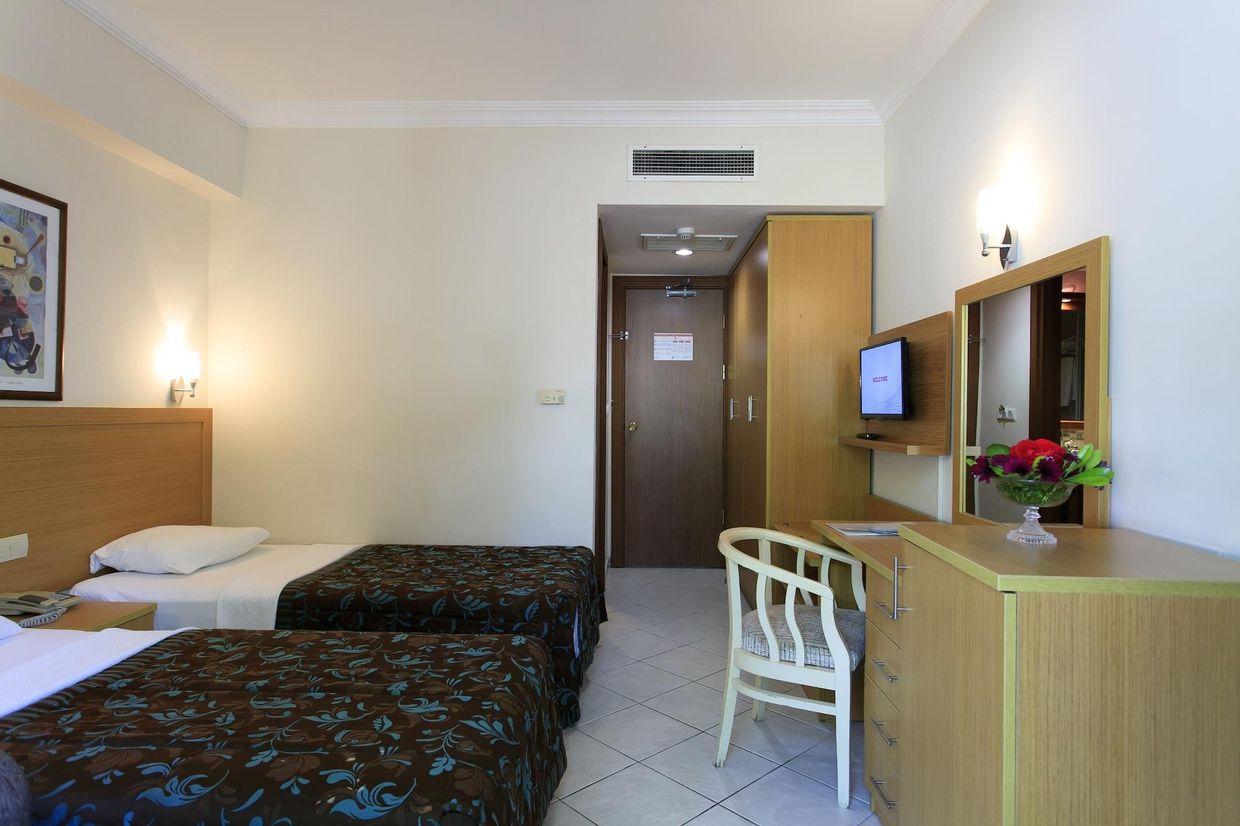 Perdikia Beach Hotel - 17