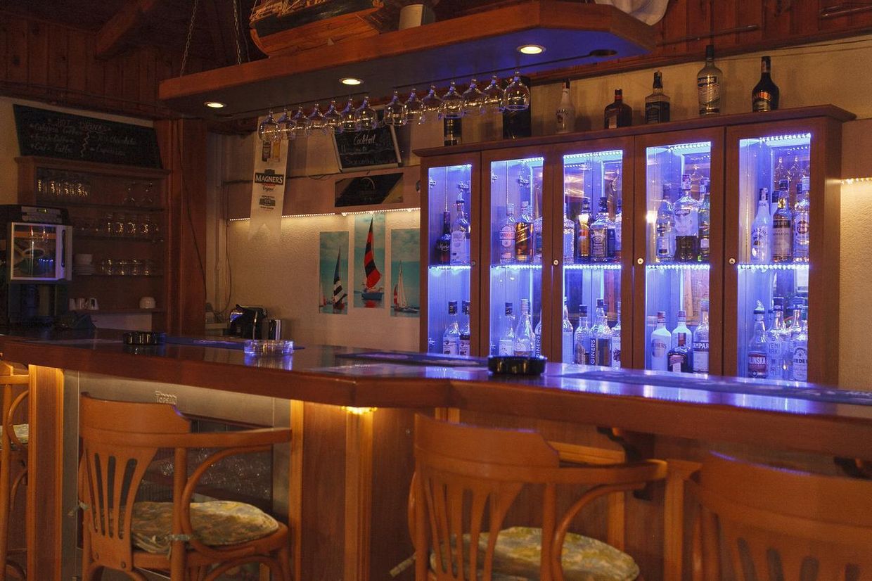 Perdikia Beach Hotel - 9