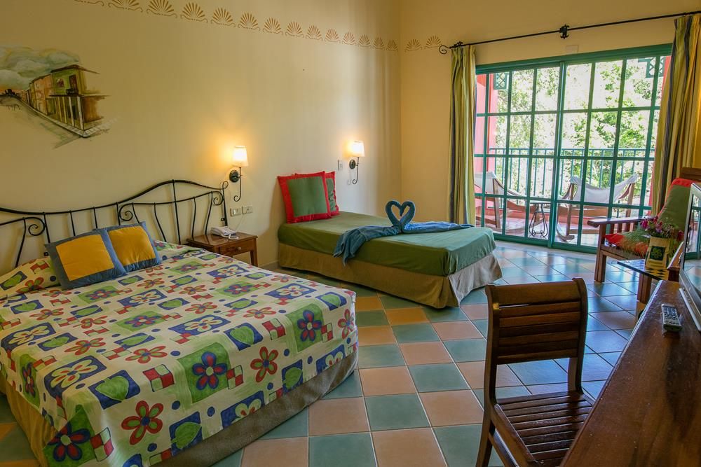 SOL TURQUESA BEACH - 3