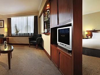 RADISSON HYLAND HOTEL (ex. SOFITEL HYLAND) - 7