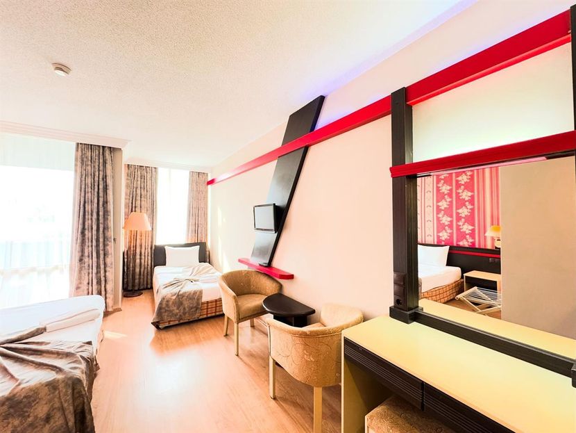 Senza Sunset Beach Hotel - 2