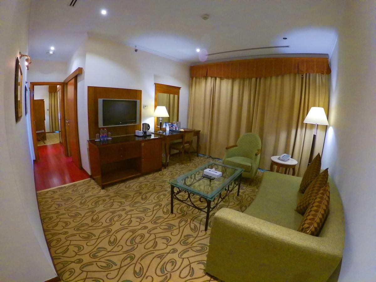 LA QUINTA BY WYNDHAM DUBAI JUMEIRAH - 4