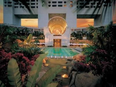 THE RITZ CARLTON MILLENNIA SINGAPORE - 1