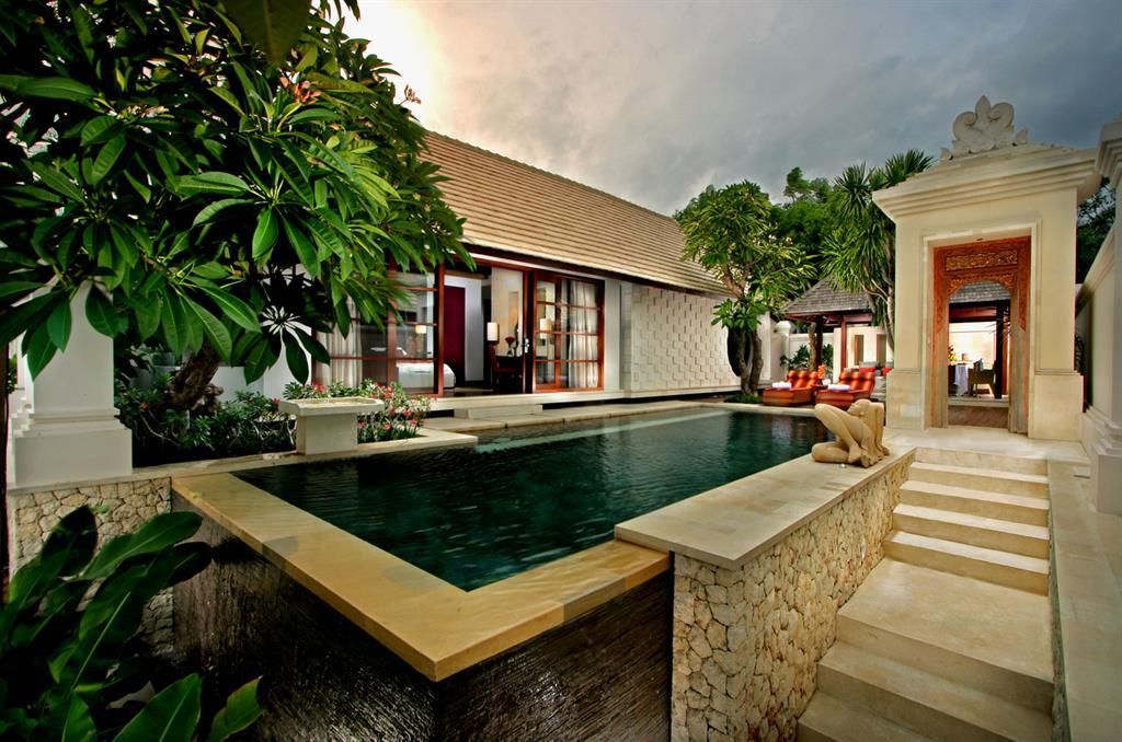 THE ROYAL SANTRIAN - The Luxury Beach Villa - 2