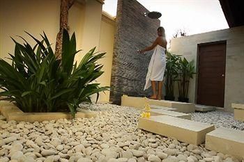 THE ROYAL SANTRIAN - The Luxury Beach Villa - 33