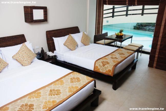 TWO SEASONS RESORT - 1