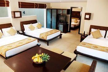 TWO SEASONS RESORT - 4