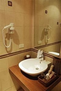 TWO SEASONS RESORT - 47