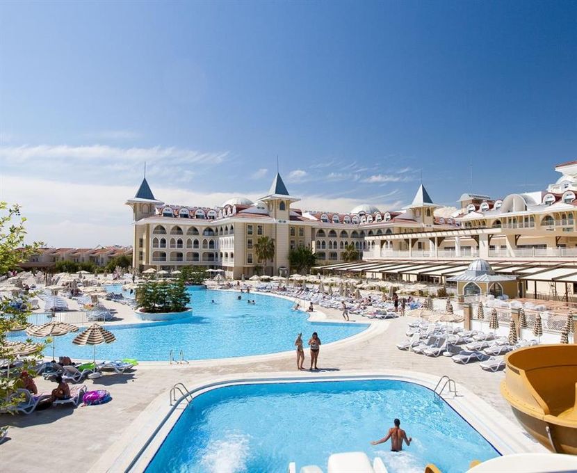 Side Star Resort - 2
