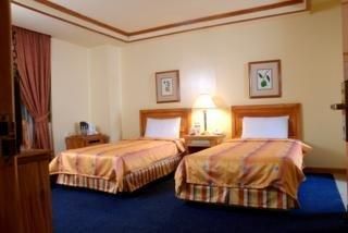 BAYVIEW PARK HOTEL - 1