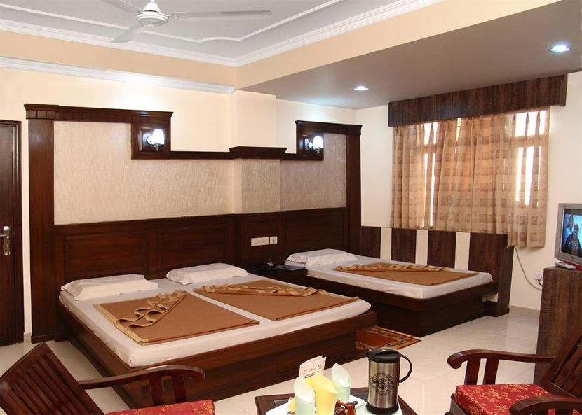 GRAND PARK IN KAROL BAGH - 6