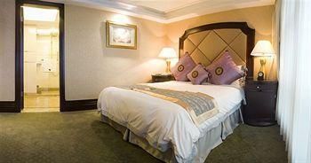 ROYAL MEDITERRANEAN - 6