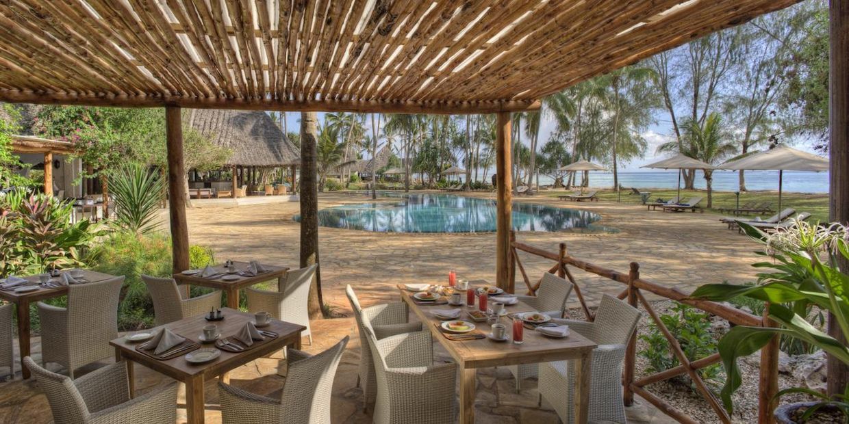 BLUEBAY BEACH RESORT & SPA - 18