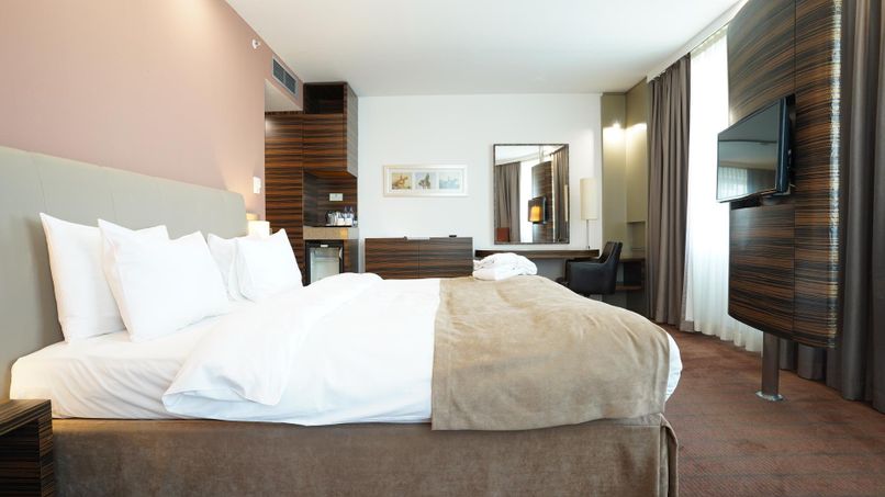 HOLIDAY INN ALMATY - 5