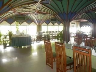 PEACOCK BEACH HOTEL - 2