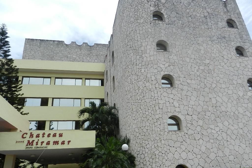 CHATEAU MIRAMAR - 16